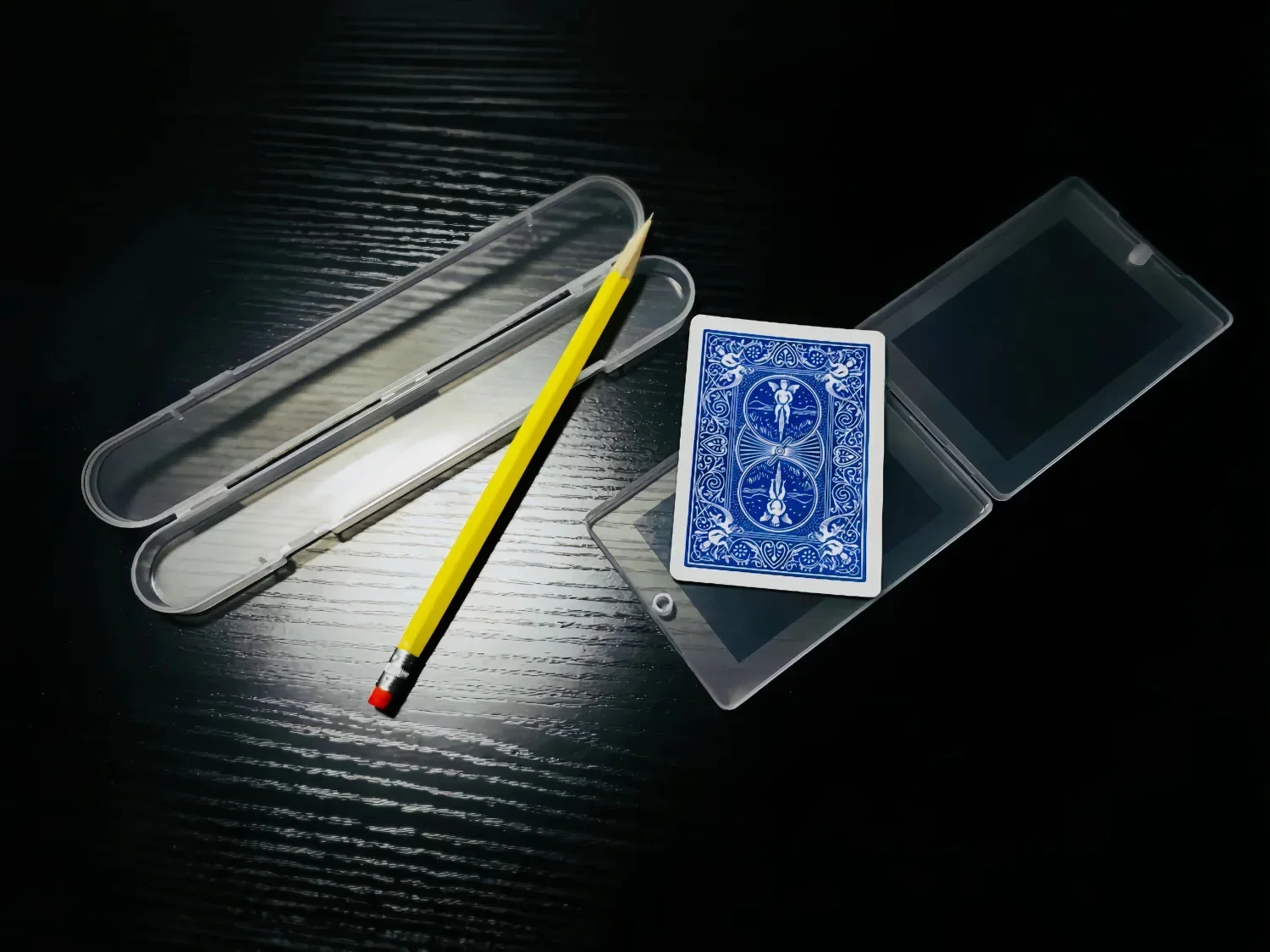 Pencil Through Card 2.0 By Shawn Lee Close Up Magic Tricks Illusions Gimmicks Poker Deck Magia Props Magician Street Mentalism