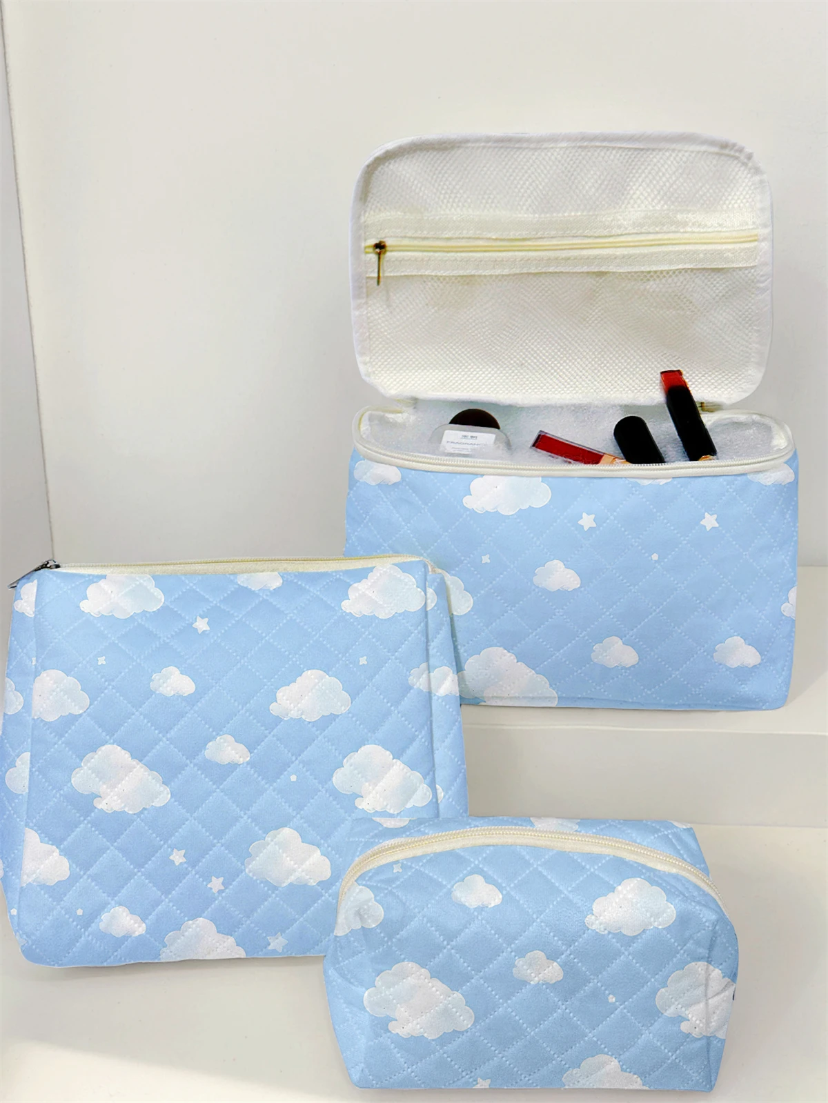 

1 Set Portable Makeup Bag, Large Capacity Design, Easily Accommodate Your Cosmetics, Lightweight And Portable For Storing Cosmet