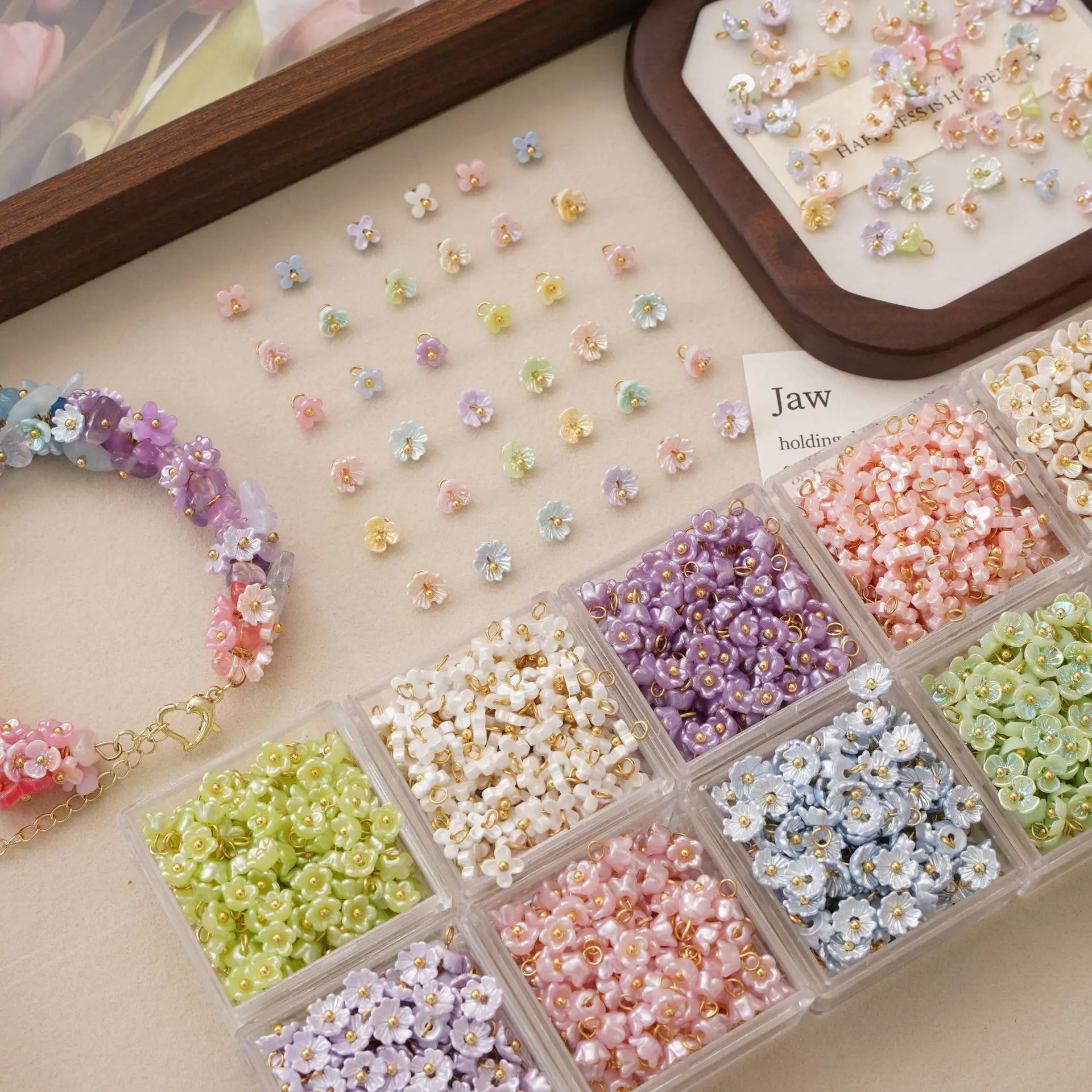 20pcs Resin Flower Pendant Beads Multi Color Gradient Mini Jewelry Accessory Handmade DIY Bracelet