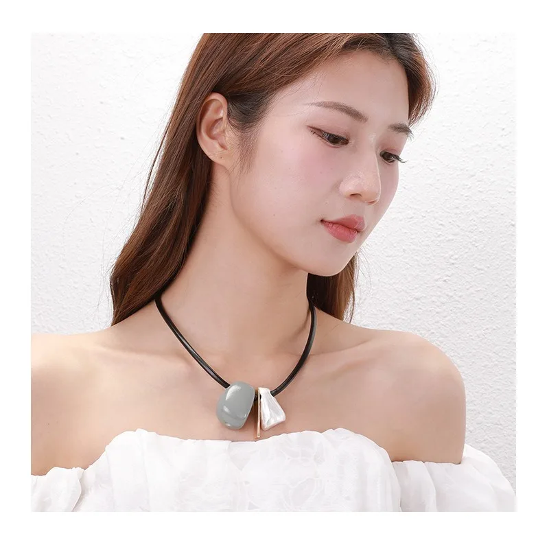 

Foreign Trade Special for New Exquisite Geometric Alloy Fashionable Personality Versatile Women's Collarbone Chain