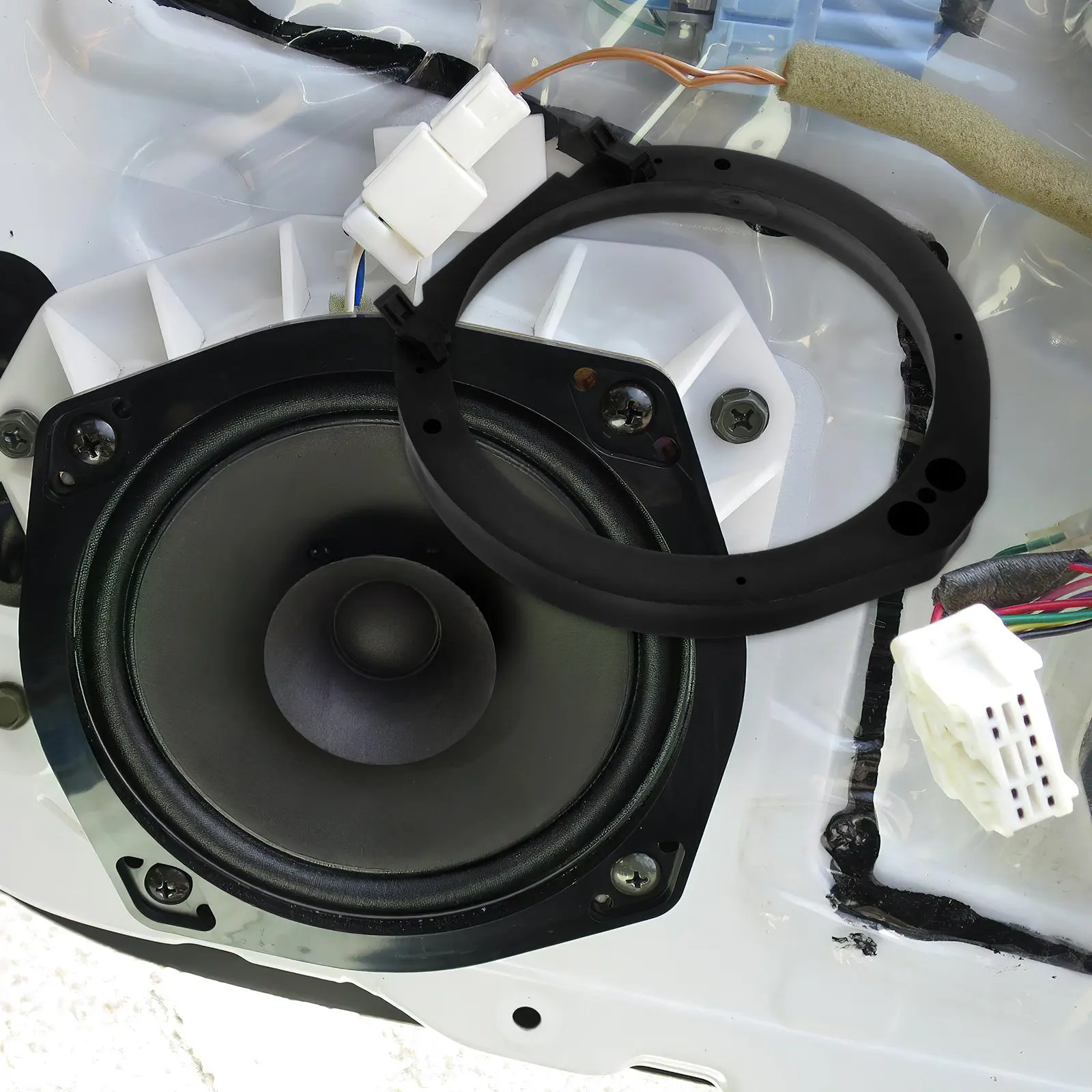 

Комплект из 2 универсальных пластиковых кронштейнов для крепления автомобильных динамиков 6,5 дюймов на передние двери, черные, прочные