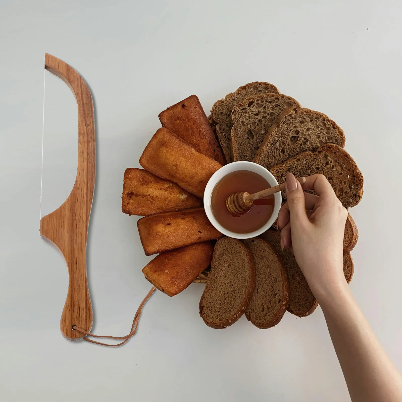 1Set Bread Slicing Tool Serrated Blade Wooden Handle Easy Use Kitchen Cutter for Bread Cake Toast Slicing Metal Toast Cutters
