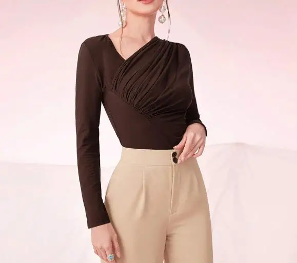 

Women T-Shirt 2026 Tight Fitting New Solid Color Slant Neck Pleated Design Trendy Elegant Long Sleeved Top Suitable for Parties