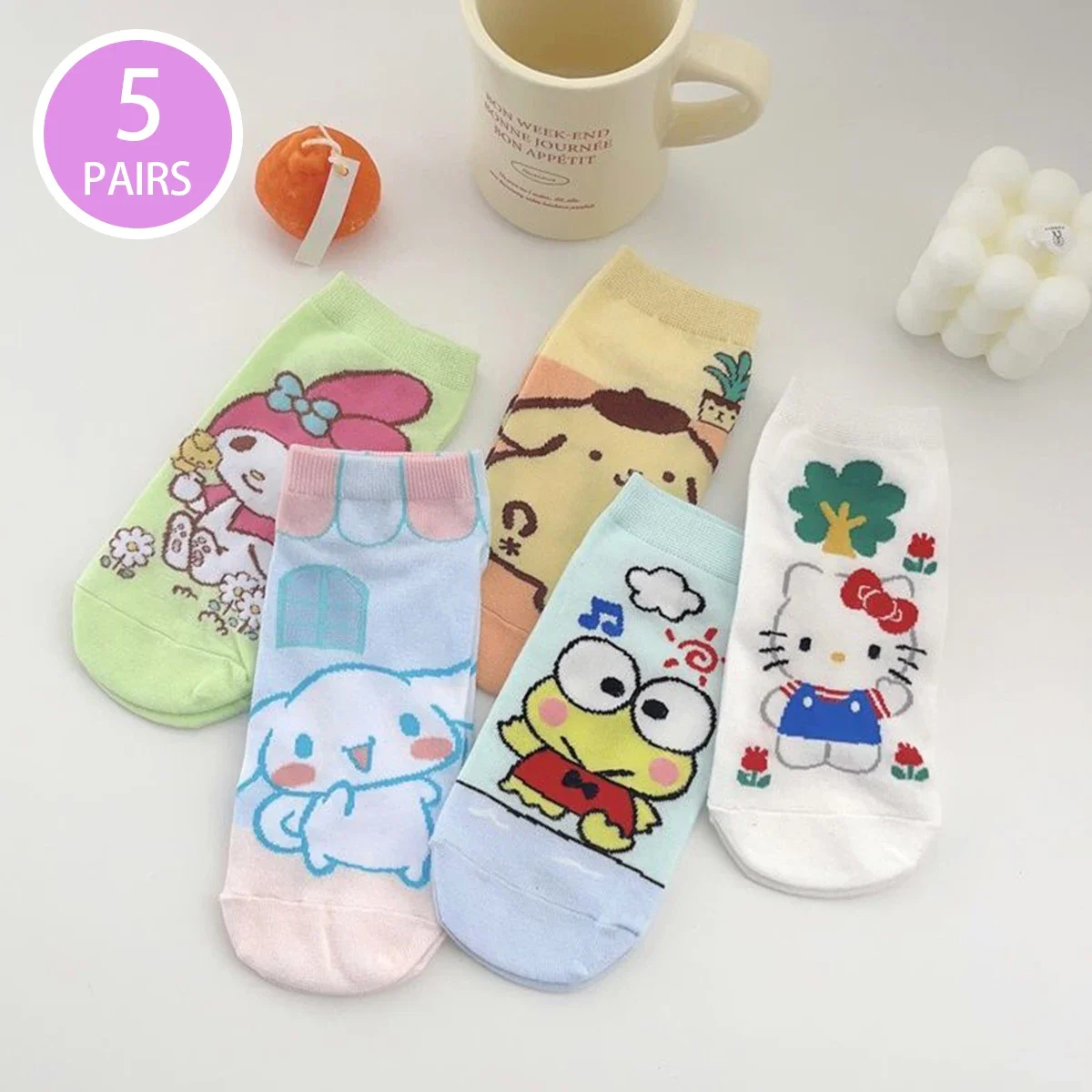 

Sanrio 5 Pairs of High-Quality Comfortable and Soft Women's Novel and Cute Gift Flat Socks