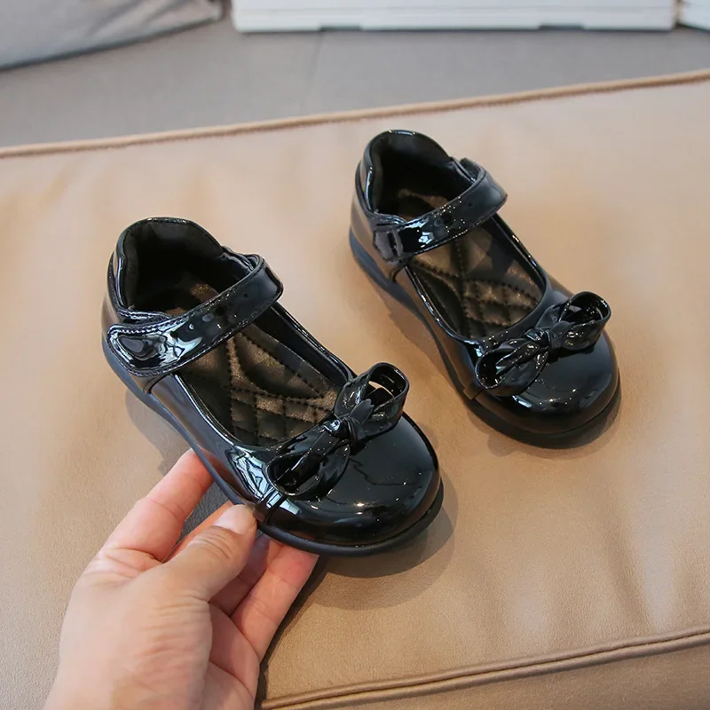 

2024 New Kids Leather Shoes Black Uniform School Shoes Bow-knot Shallow Mary Janes Glossy Children Fashion Girls Casual Flats