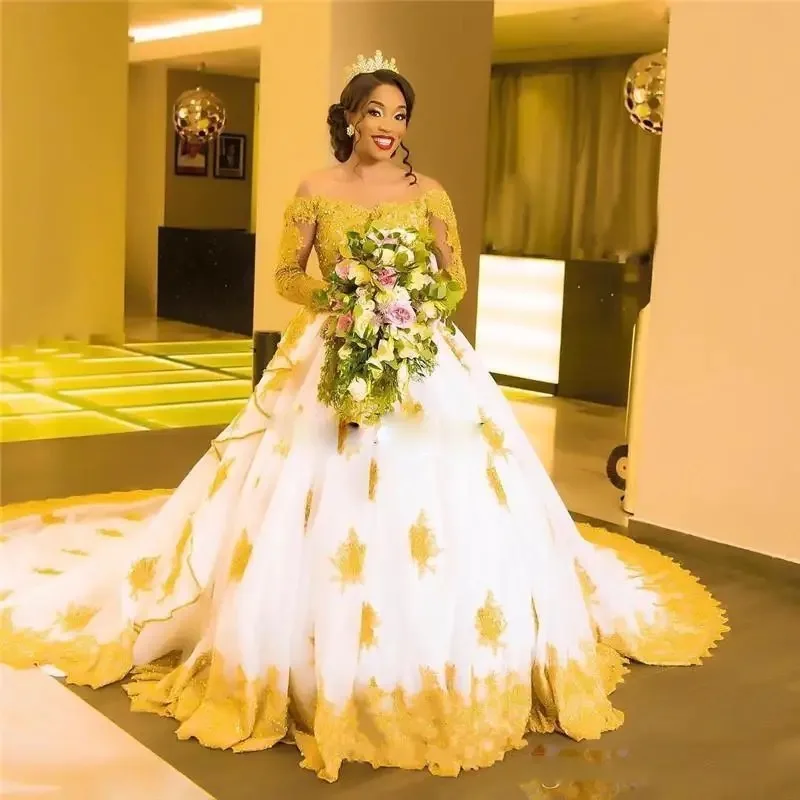 Gold and White Ball Gown Africa Wome Wedding Dresses With Long Sleeves Lace Tulle African Birde Gowns Customized Colorful