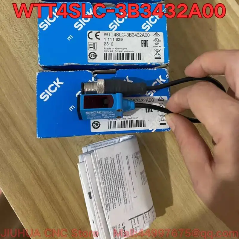 New WTT4SLC-3B3432A00 photoelectric sensor