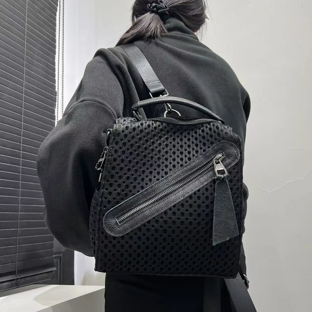 Mesh Panel Multi-Zipper Backpack Large Capacity Convertible Shoulder Bag Breathable Spacious Daypack Versatile Casual Travel Bag