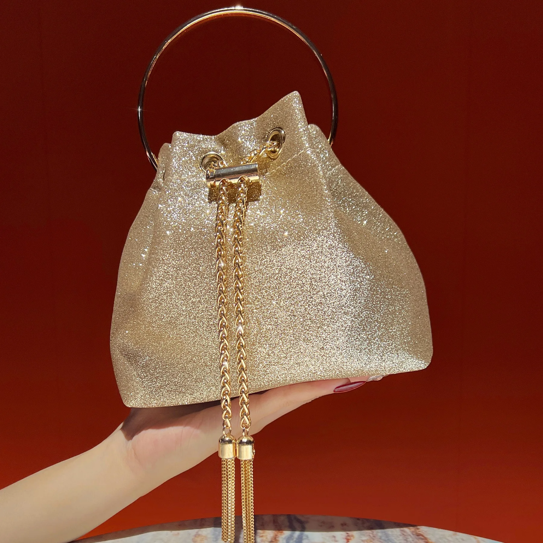 New women's high-end shiny handbag celebrity exquisite dinner bag French bucket bag light luxury chain women's bag