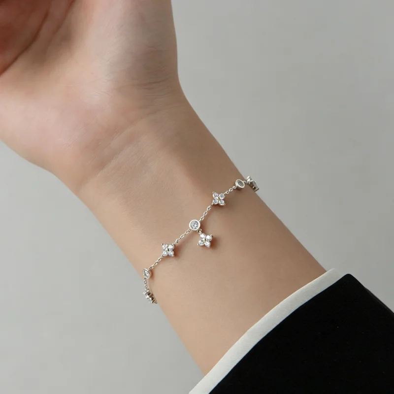 IOGOU D-Farbe Moissanit Vierblättriges Blumenarmband für Frauen, 14 Karat Gold gefüllt, verstellbare Kette, Hochzeitstag, Schmuck, Geschenk – Detail 7