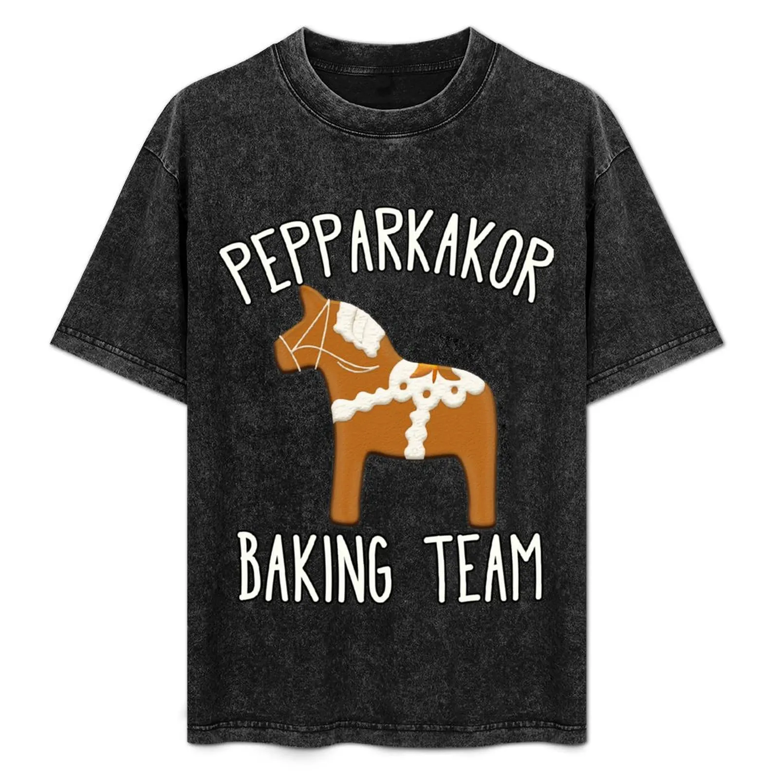 

Pepparkakor Baking Team Swedish Christmas Cookies Dala Horse T-Shirt Utility Casual Work T-Shirt
