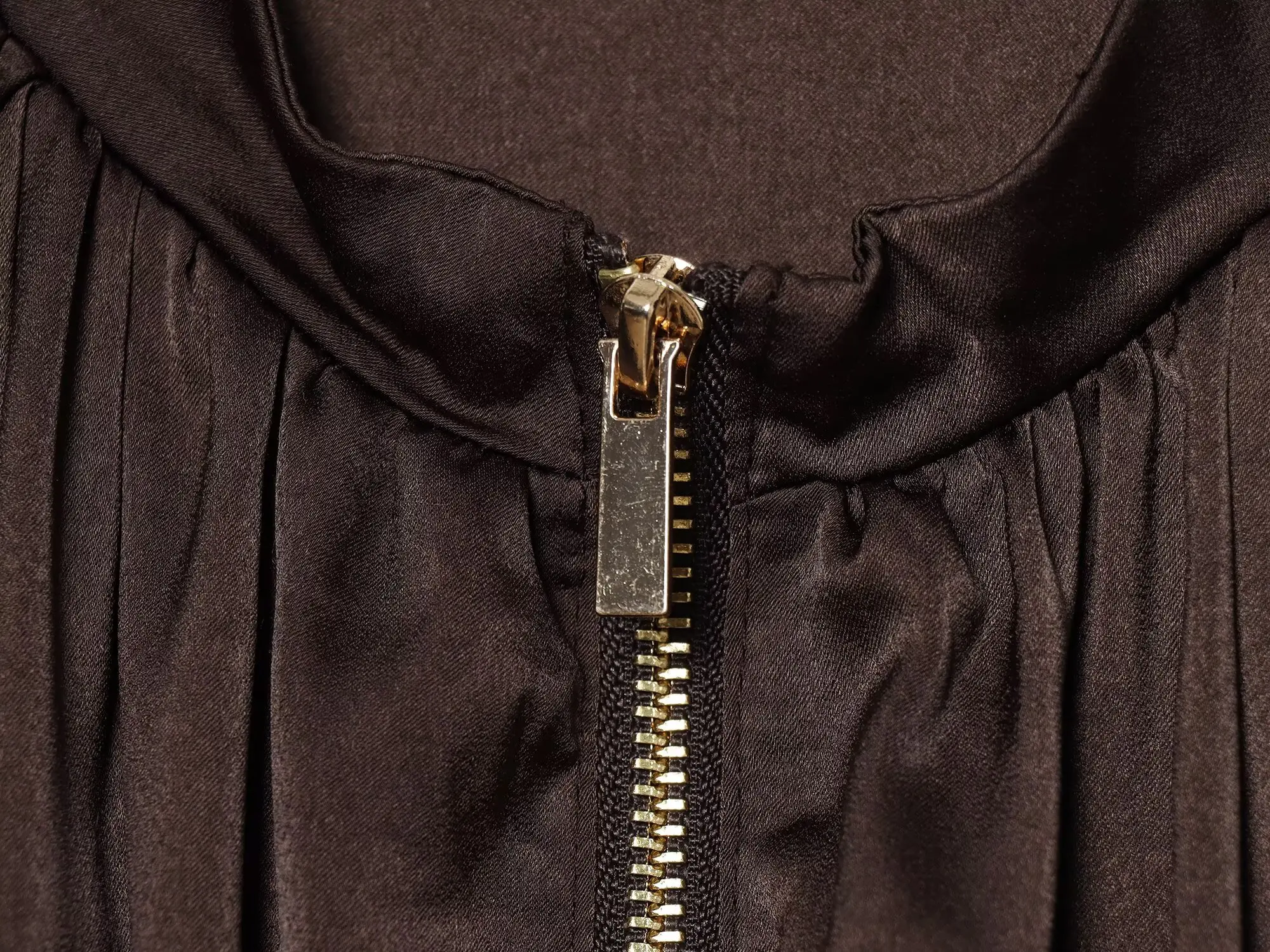 KONDALA Damen Casual Satin Bomberjacke Trendige High-Street Reißverschlussjacke Neu 2026 Frühherbst Elegante Schicke Puffärmel-Jacke – Detail 17
