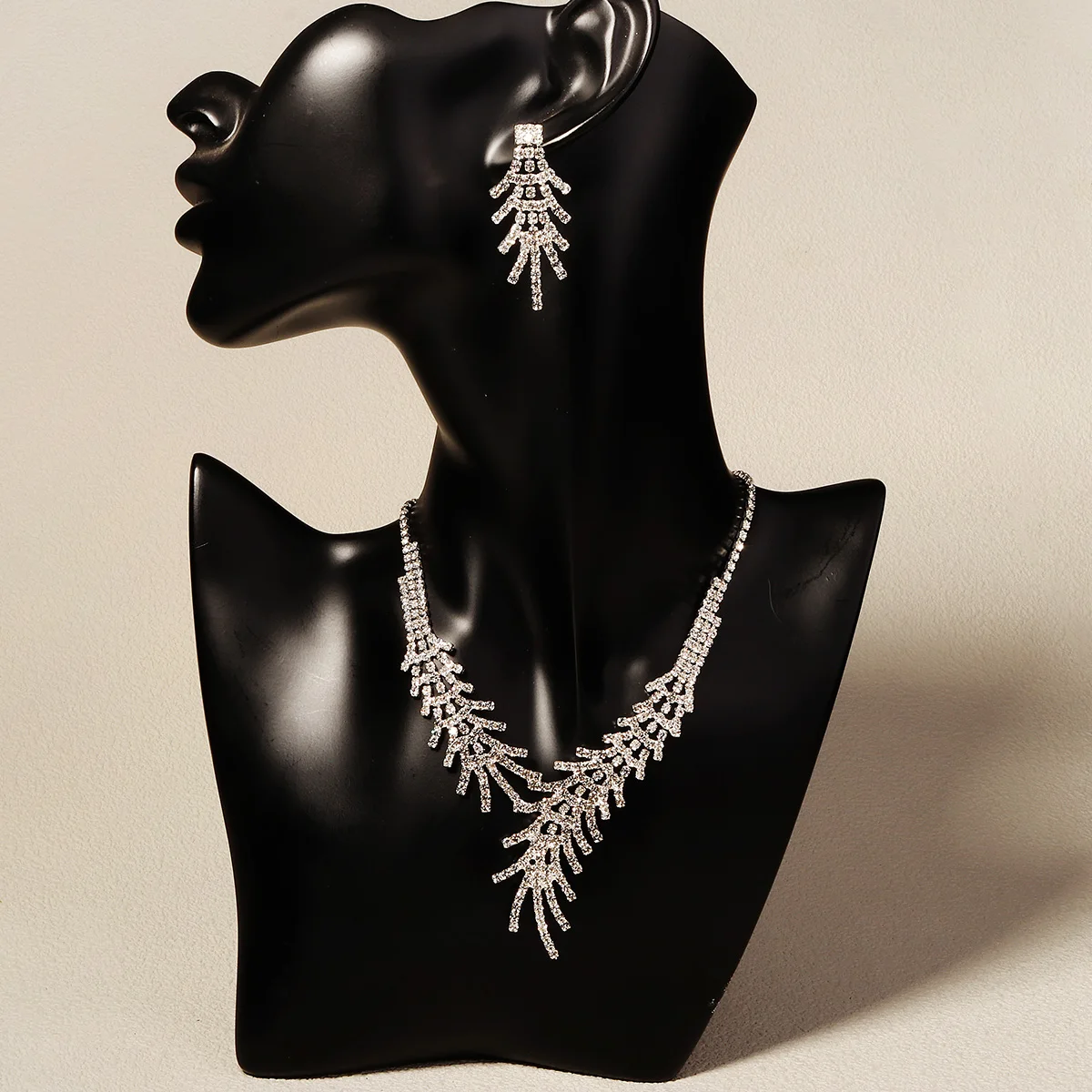 New Classic Full Diamond collana e orecchini Set di gioielli modelli Queens principesse accessori di abbigliamento regalo per la fidanzata