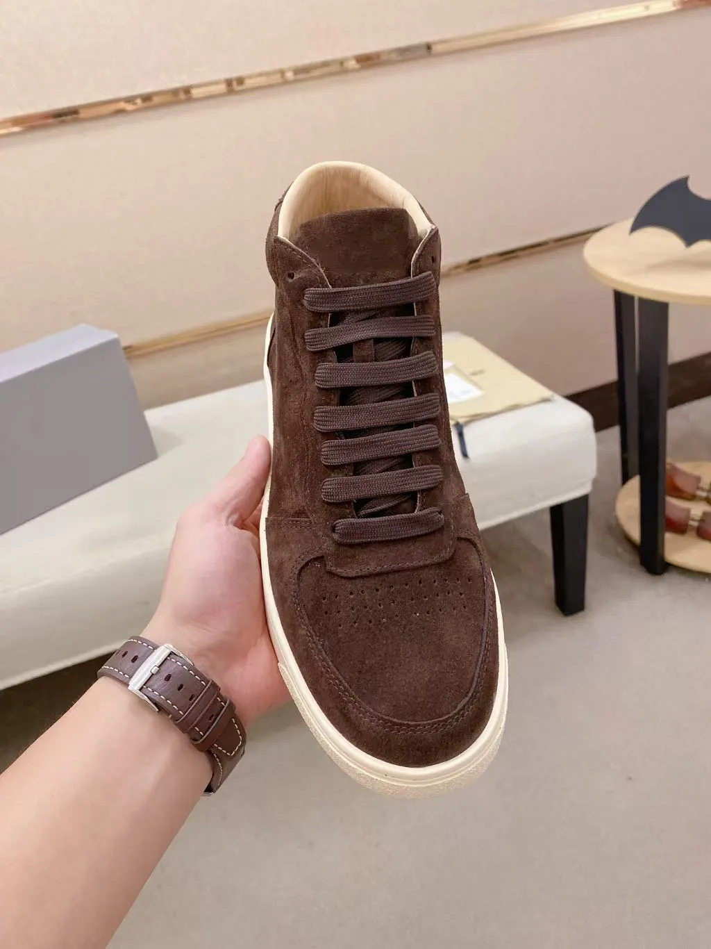 أعلى جودة عالية أعلى حذاء كاجوال حذاء رياضة الزهور التطريز التقنية قماش B23 المدربين المائل إمرأة رجل فستان أحذية رياضية