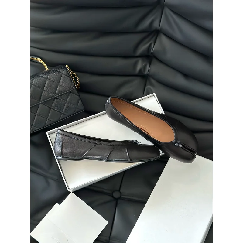 

2026 Split Toe Tabi Ballet Flats Pleated Shoes Fall Slip On Loafers Women Unique Casual Hot Sale / Best Seller