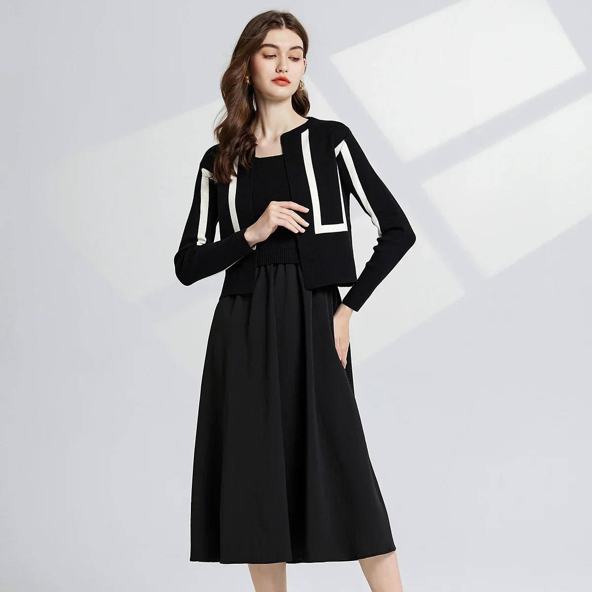 Good QualityAutumn And Winter Temperament Classic Black And White Stripes Contrast Color Vest Dress Simple Coat Thickened 2-piec