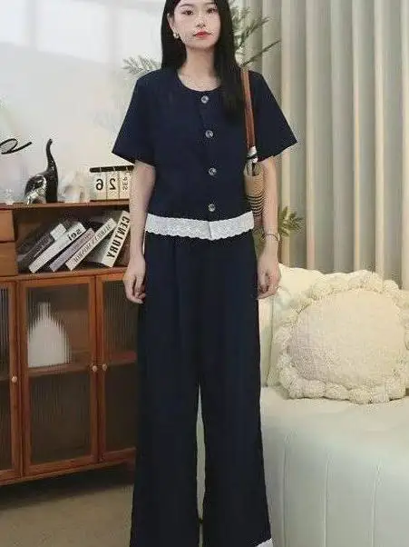 

Комплект из хлопка и льна больших размеров для женщин: летний топ с коротким рукавом, скрывающий недостатки фигуры, и брюки с высокой талией и широкими штанинами, комплект из двух предметов