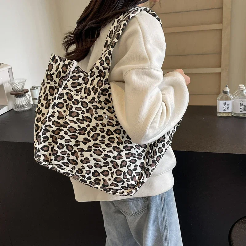 Nylon Zip Leopard Pattern Women\'s Shoulder Bag Large Capacity Tote Bag Fashionable Leopard Print Sewing Thread Shoulder Bag 2024