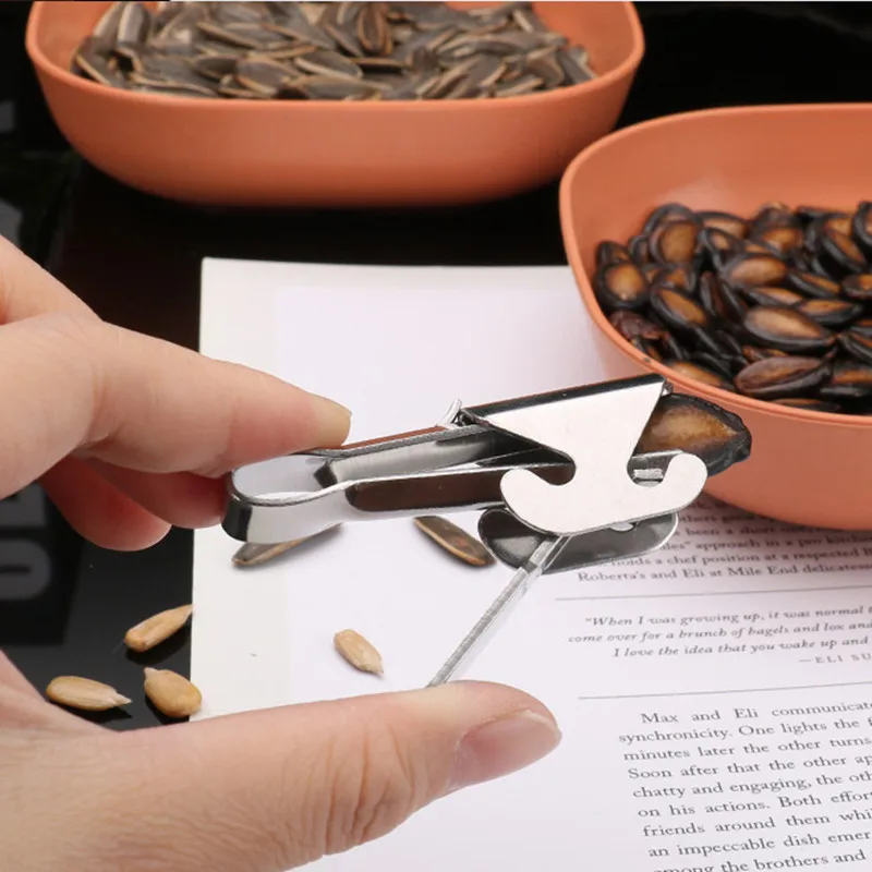 Stainless Steel Nut Sheller Peanut Pincers Melon Seeds Opener Sunflower Seeds Peeler Walnut Plier Clamp Kitchen Plier Peeler Hot