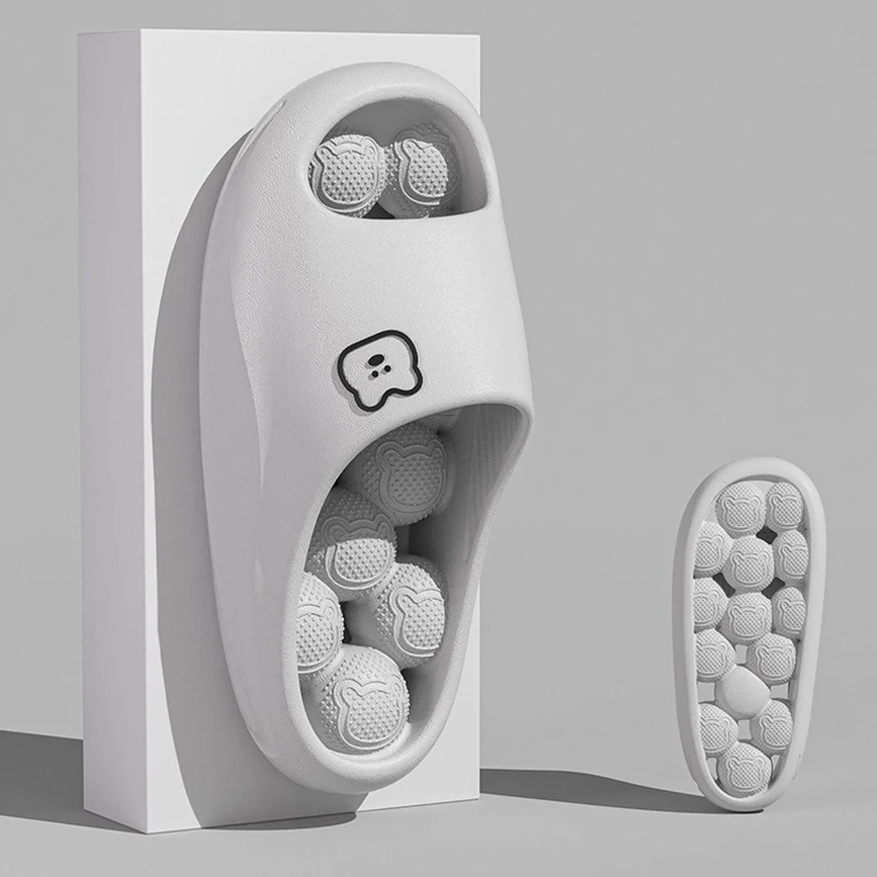 Woman Flip Flops Slipper Bear Cartoon Cloud Massage Sandals Leaking Men Summer Beach Slides Home House Shoe Flat Eva Male Female