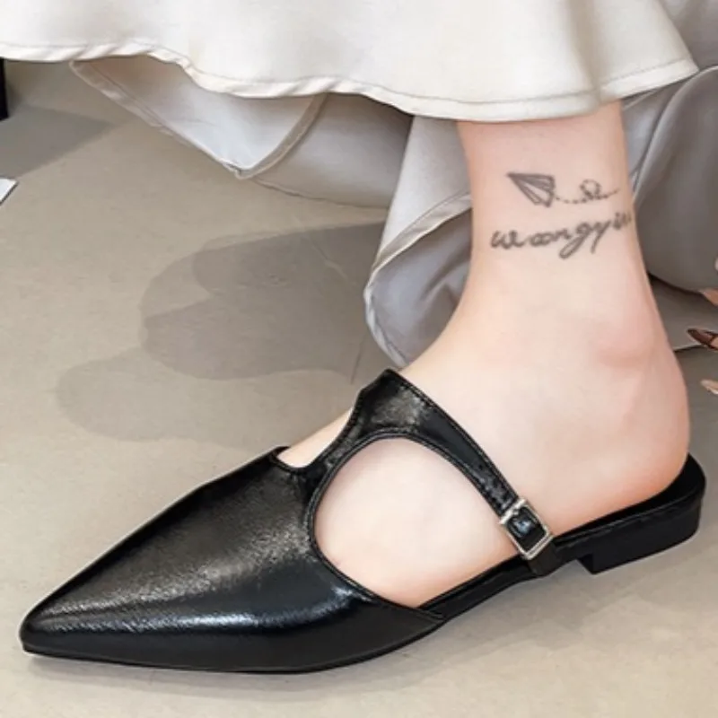 Demi-pantoufles en cuir PU à semelles épaisses, nouvelles sandales d'été à talons ouverts antidérapantes à semelles souples pour la plage, grande taille, 2025, nouvelle collection