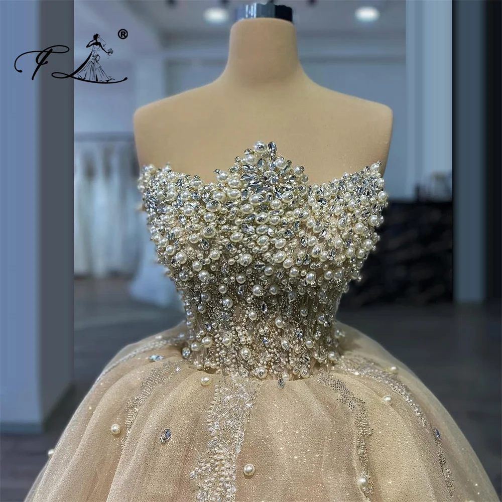 Elegant Strapless Customized Ball Gown with Tulle Beaded Pearls Embellished Wedding Dress for Women Bride 2025 Plus Size