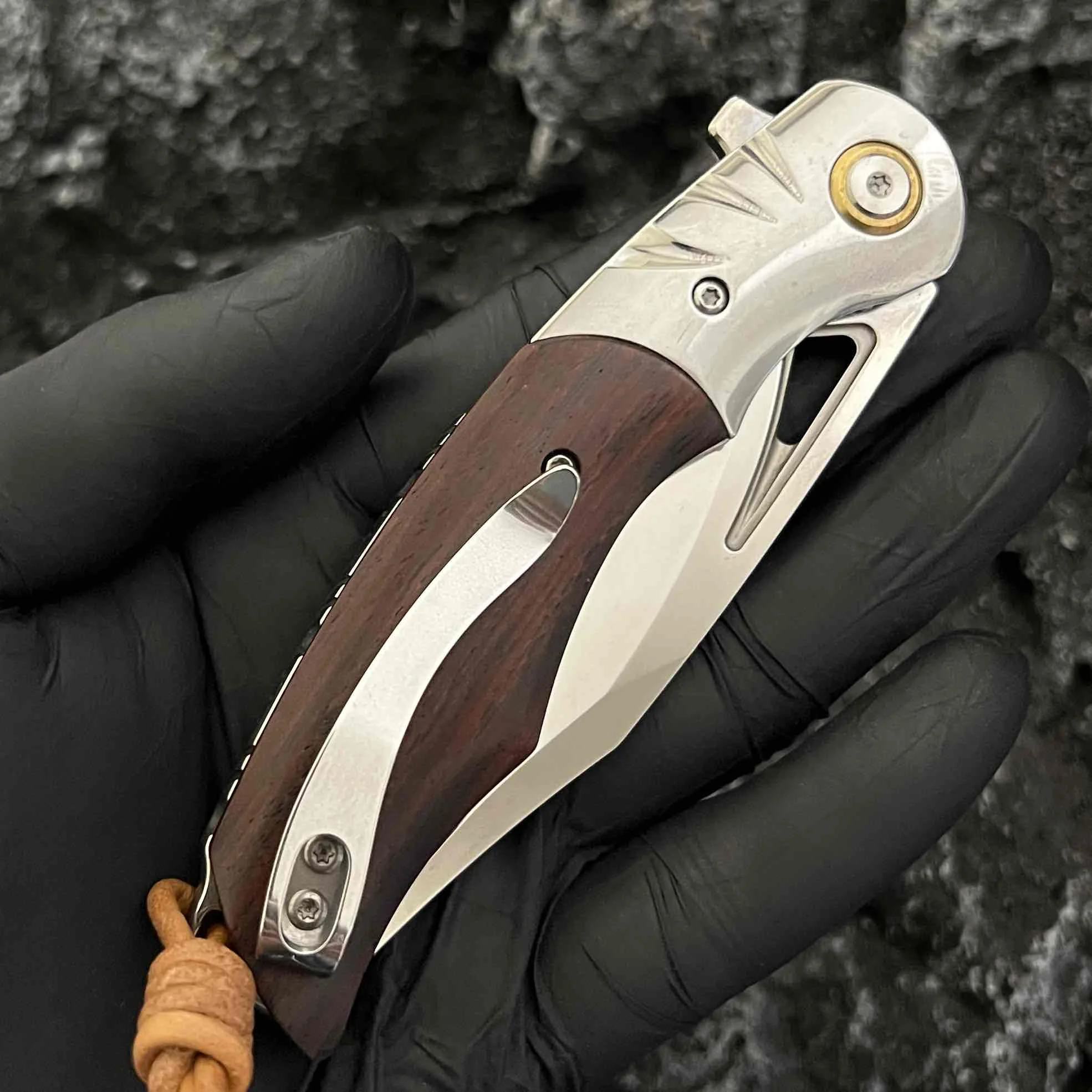 Lâmina de aço D2 forjada à mão nova de 7 polegadas, cabo de sândalo, faca de ferramenta tática RDC dobrável para acampamento ao ar livre