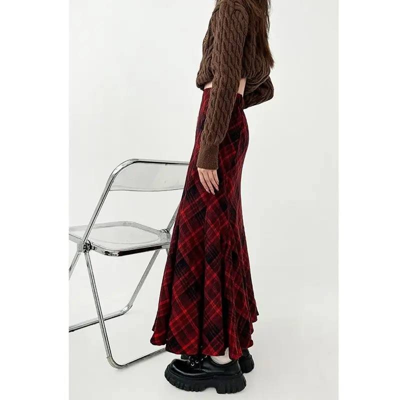 

Женская модная тонкая и универсальная клетчатая юбка-рыбий хвост средней длины в стиле ретро, облегающая бедра