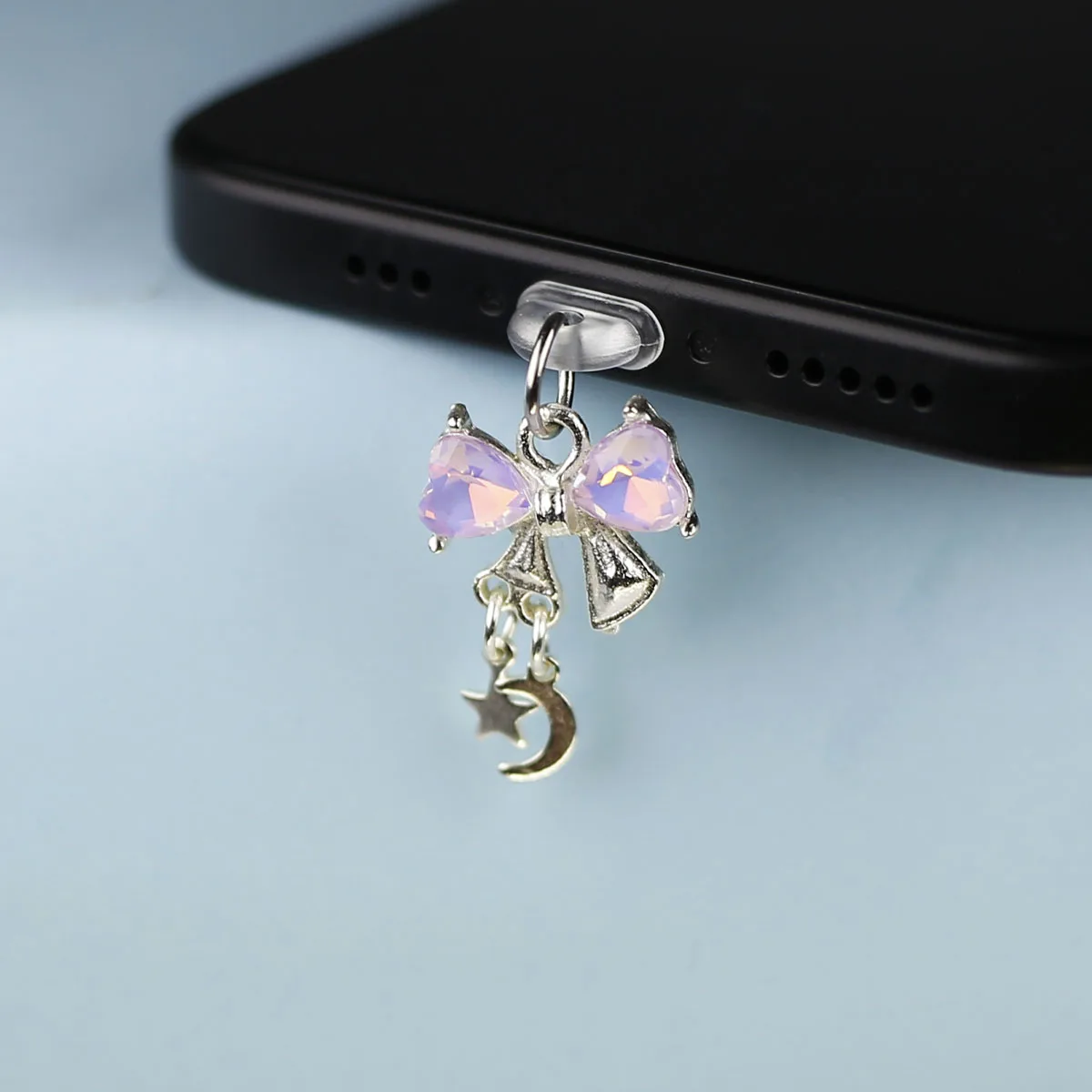 Wunderschöner herzförmiger Liebesschleifen-Mond-Stern-Staubschutz-Anhänger für Mobiltelefone, hängende Dekoration, Zubehör für iPhone Type-C-Anschluss – Detail 6