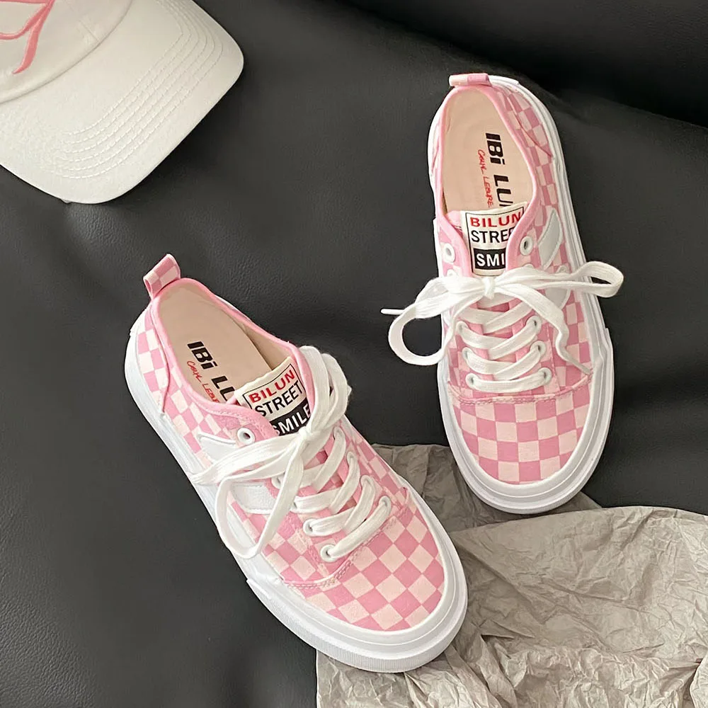 New Women Pink Checkered Canvas Shoes Thick Sole Female Beige Sneaker Lace Up Shallow Summer Flat Casual Shoes Soft Latex Insole