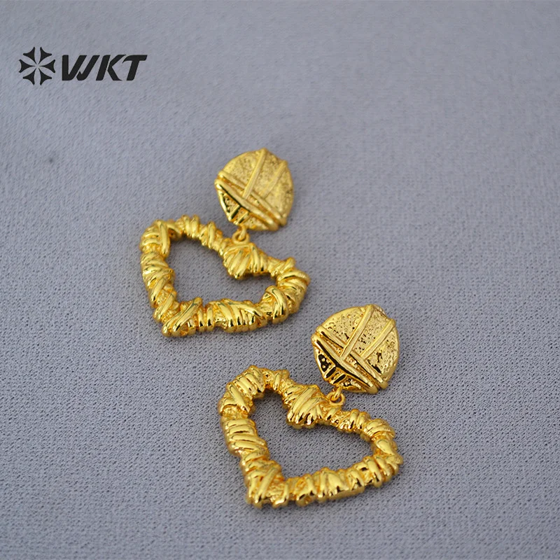 WT-E668 WKT 2022 exquisite Natural yellow brass 4mm Earrings Long retro sweet heart shape Earrings Jewelry