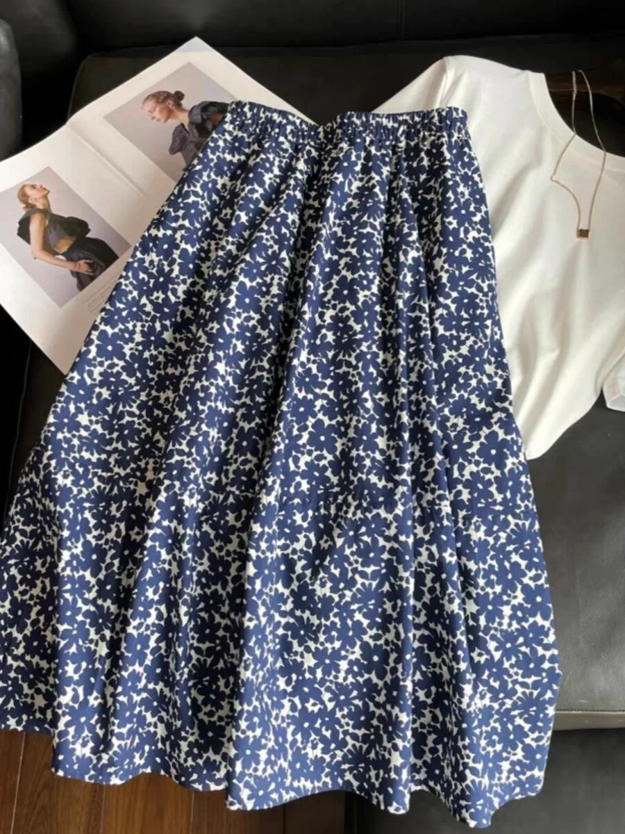 Blauer Blumen-A-Linien-Rock für Damen, Frühling und Herbst, dünn, neu, breite Hüfte, geeignet für Birnen-Körper-Affen-Rock mit hoher Taille