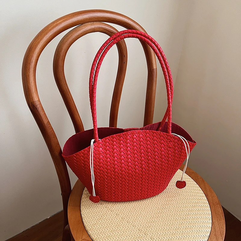

Stylish Casual Commuter Bag For Women With Luxury High-End Leather And Vintage Fashionable Appeal