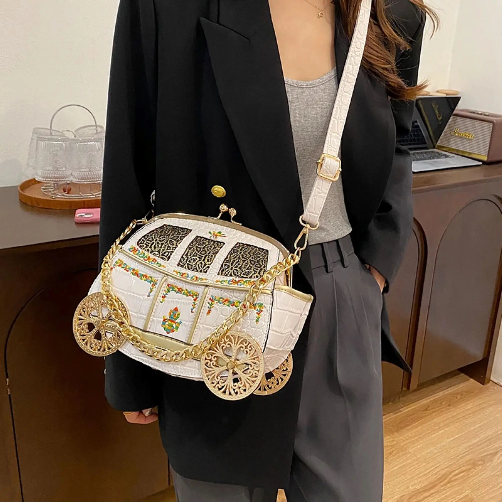 

Evening Clutch Purses For Women Embroidery Dinner Party Cross Body Bag Gorgeous Crocodile Handbags