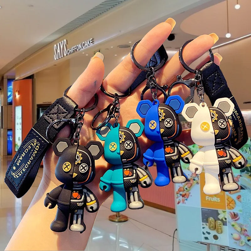 Llavero de silicona con diseño de oso de dibujos animados, colgante de coche de juguete de moda, decoración extraíble para mochila, pequeño regalo