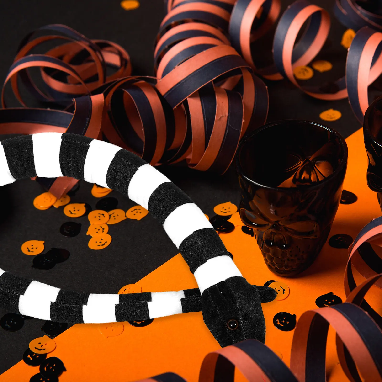 Realistic Scary Snake Figure Decoration for Halloween, Party, Stage Props & Prank – Vivid Colors, Lifelike Pose