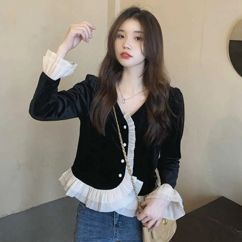 Women Clothing Temperament Lace Patchwork Shirt Tops Spring Autumn New V Neck Solid Sweet Velvet Short Blouse Vintage Fashion