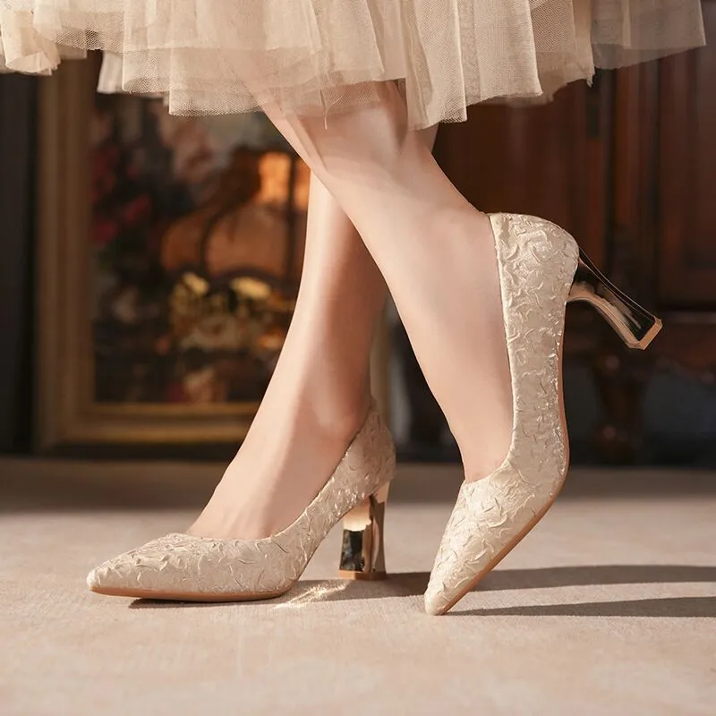 Nouvelles ballerines plissées à bout pointu de style français pour femmes, chaussures de mariage confortables à talon épais, élégantes chaussures à talons hauts pour mariées