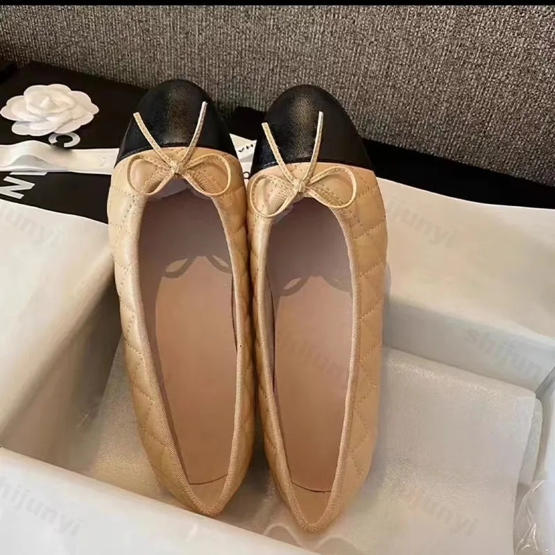 Zapatos planos de Ballet para mujer, primavera 2026, nuevos zapatos de cuero de alta calidad con punta redonda y elegancia francesa, zapatos informales cómodos con lazo