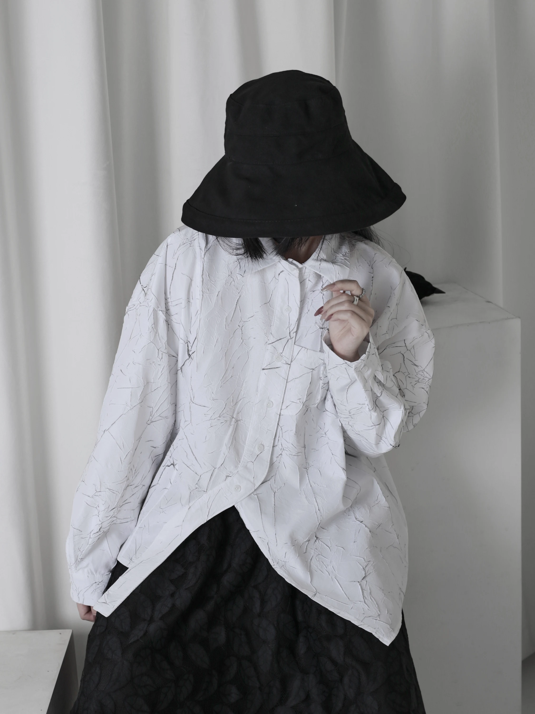 

Loose Women's Design Sense Cra Muscle Understanding White irt k Series Irregular Hemline Faionable Ladies' irt