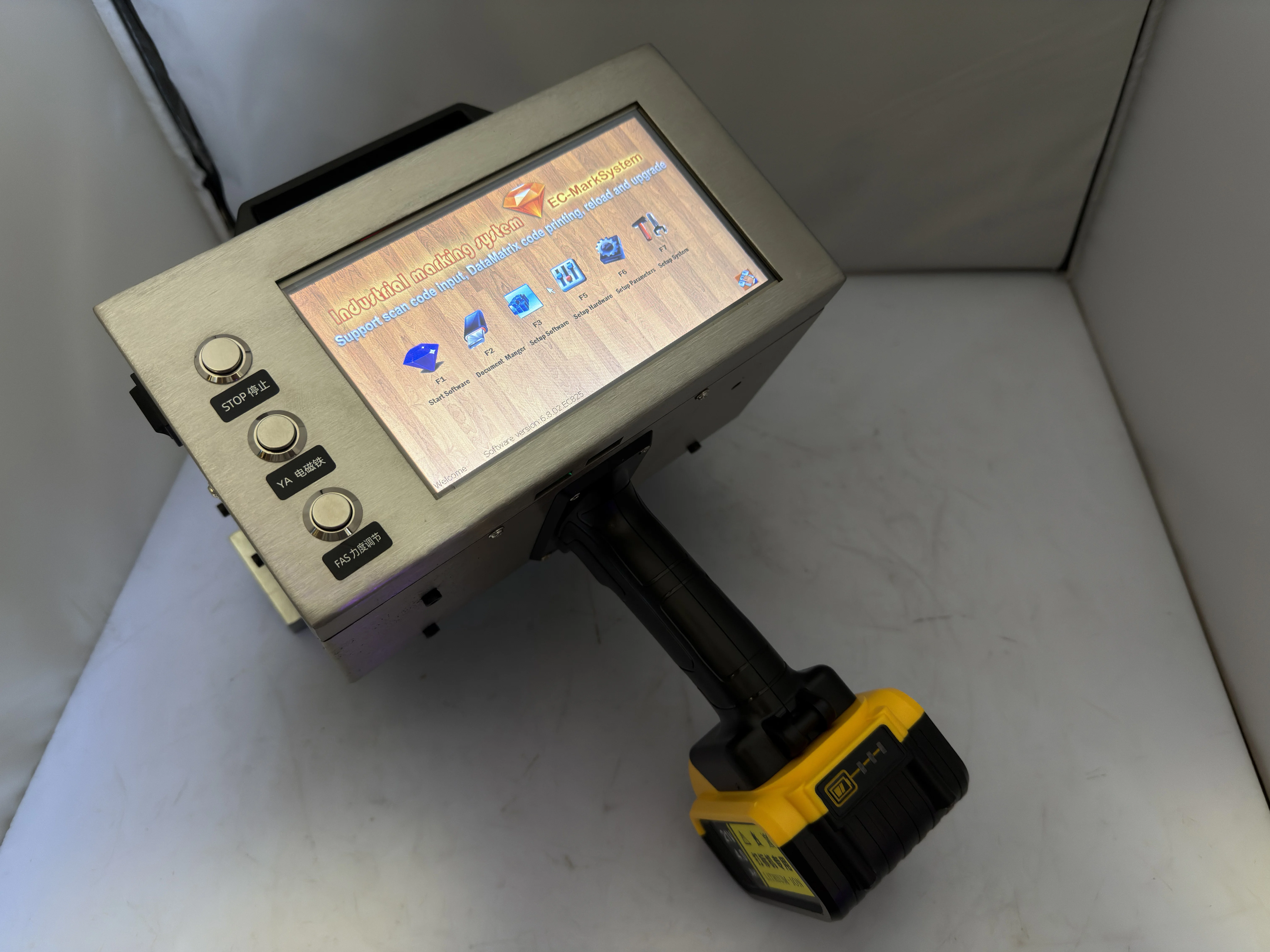 Handheld lithium battery touch screen Electric marking machine Dot Peen Marker Vin No. Marking range 150x40mm With electromagnet