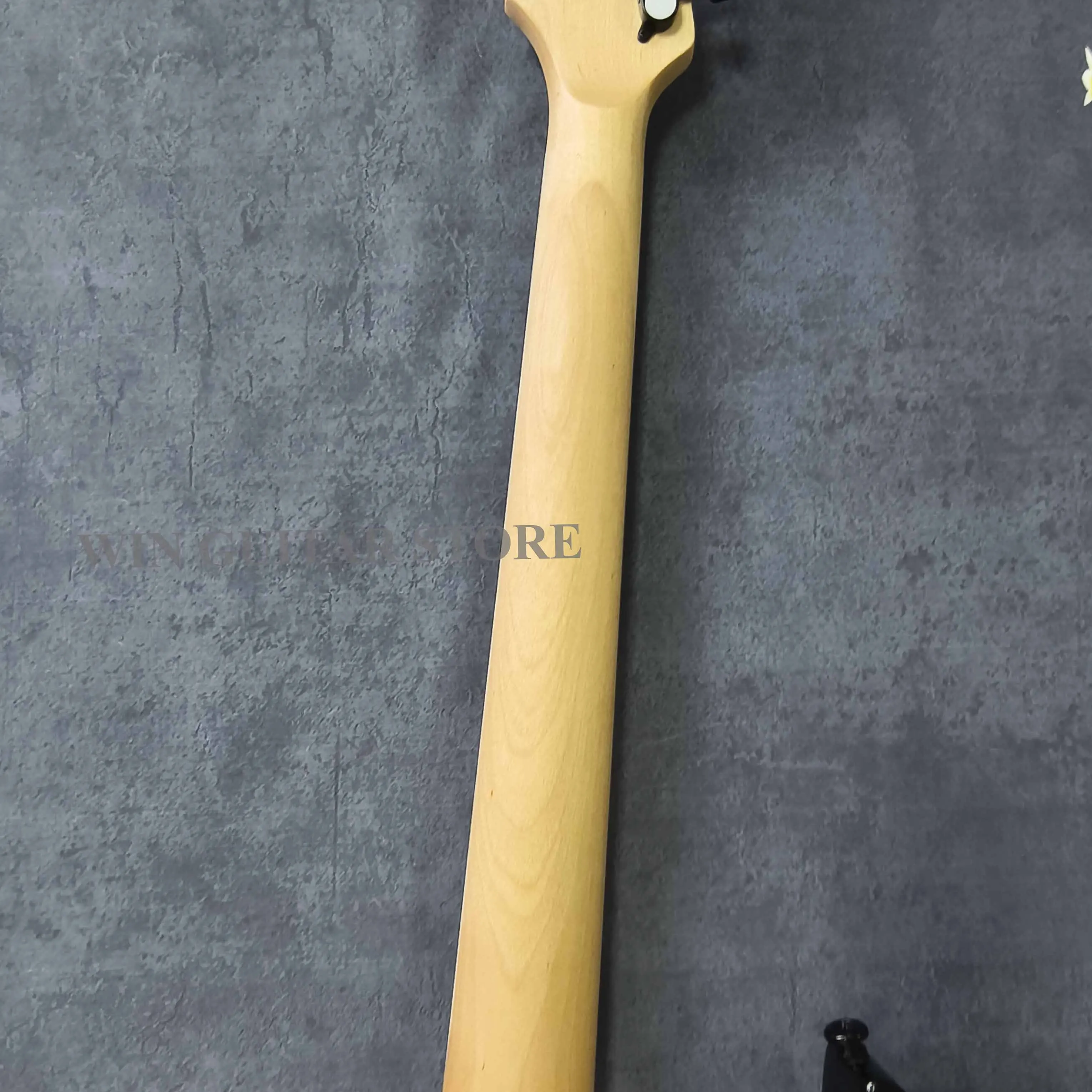 กีตาร์ไฟฟ้าส่วนบุคคลพร้อมปิ๊กอัพเอสเอส ฮาร์ดแวร์ฟลอยด์คอไม้เมเปิล 6 สายของขวัญคริสต์มาสจัดส่งฟรี