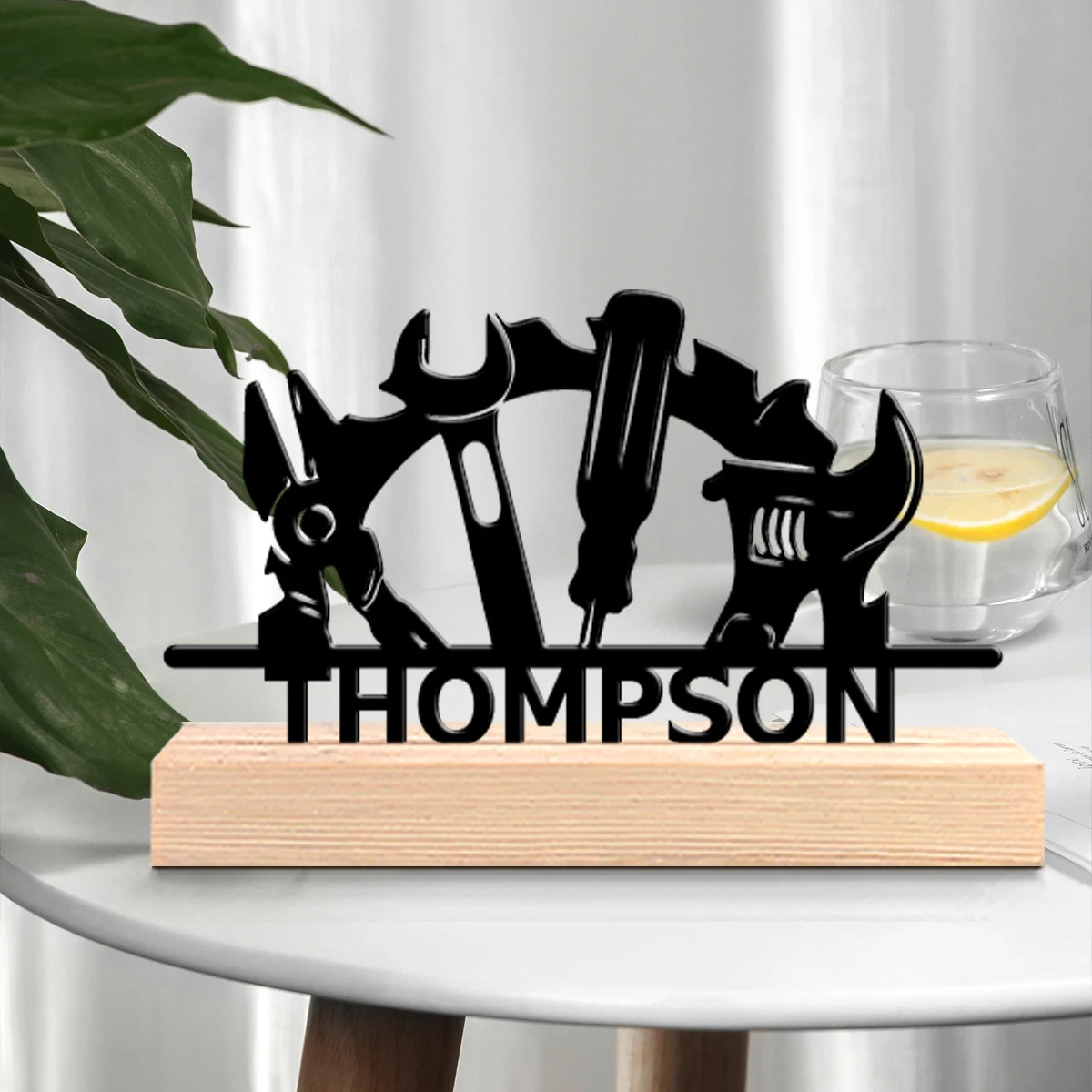 1pc Unique Personalized Metal Statue Ornaments Custom Content With Wooden Base Room Decorations, Bar Counter Decorations