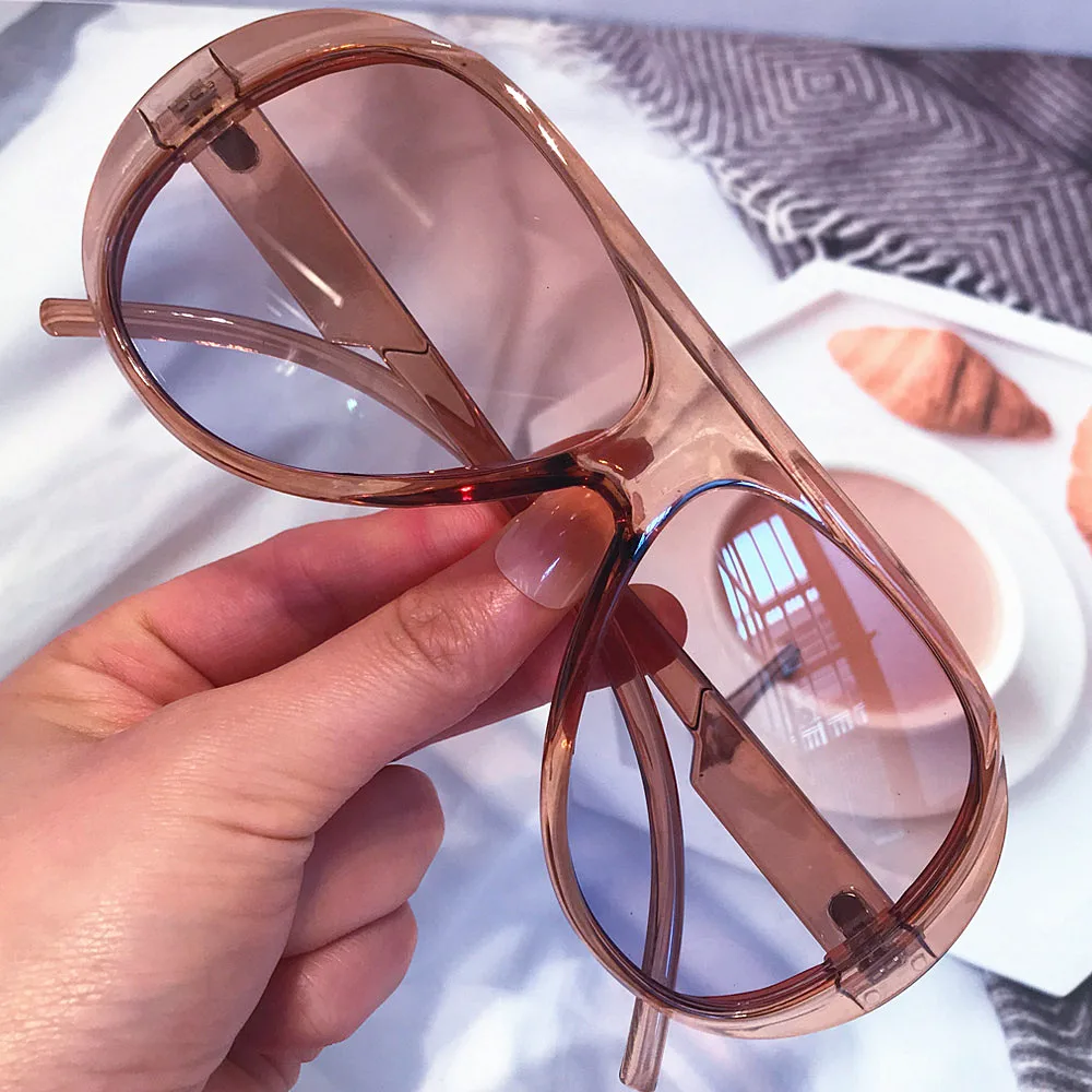 Modische Patchwork-Quadrat-Sonnenbrille für Damen, Vintage Farbverlauf, Großer Rahmen, UV400-Schutz, Retro-Sonnenbrille, Gelbe Brillenfassung