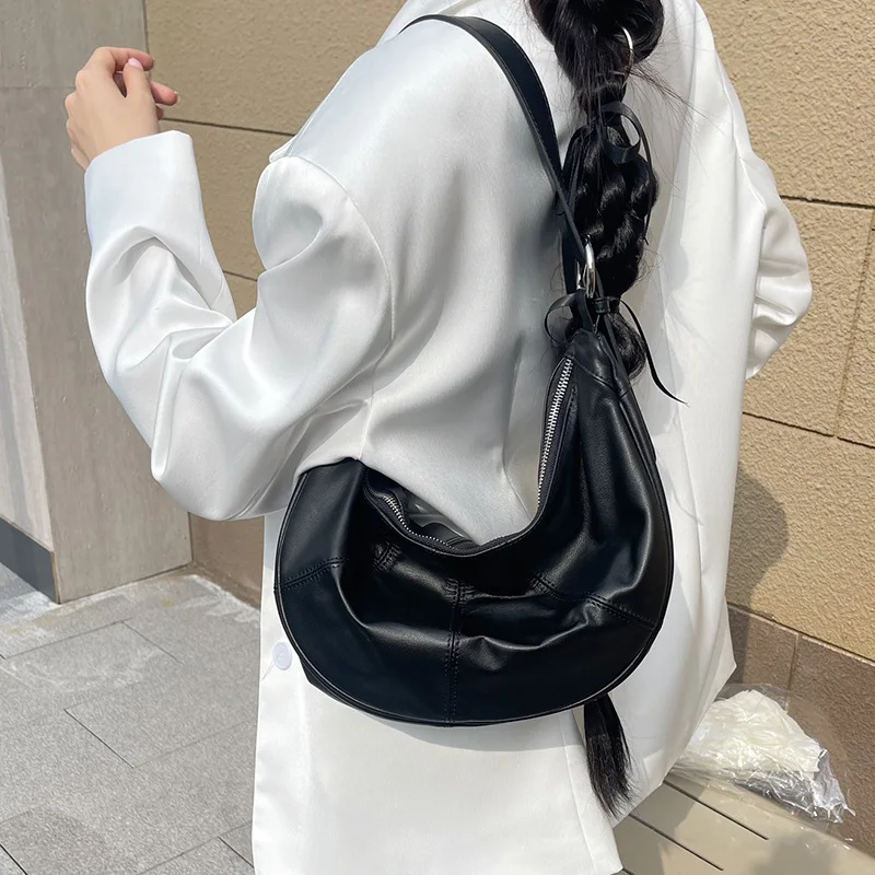 

Vintage Swet Cool Style All-maych Shoulder Pack Luxury Glossy Leather Popular Travel Bolsas Minority Literary Underarm Bags