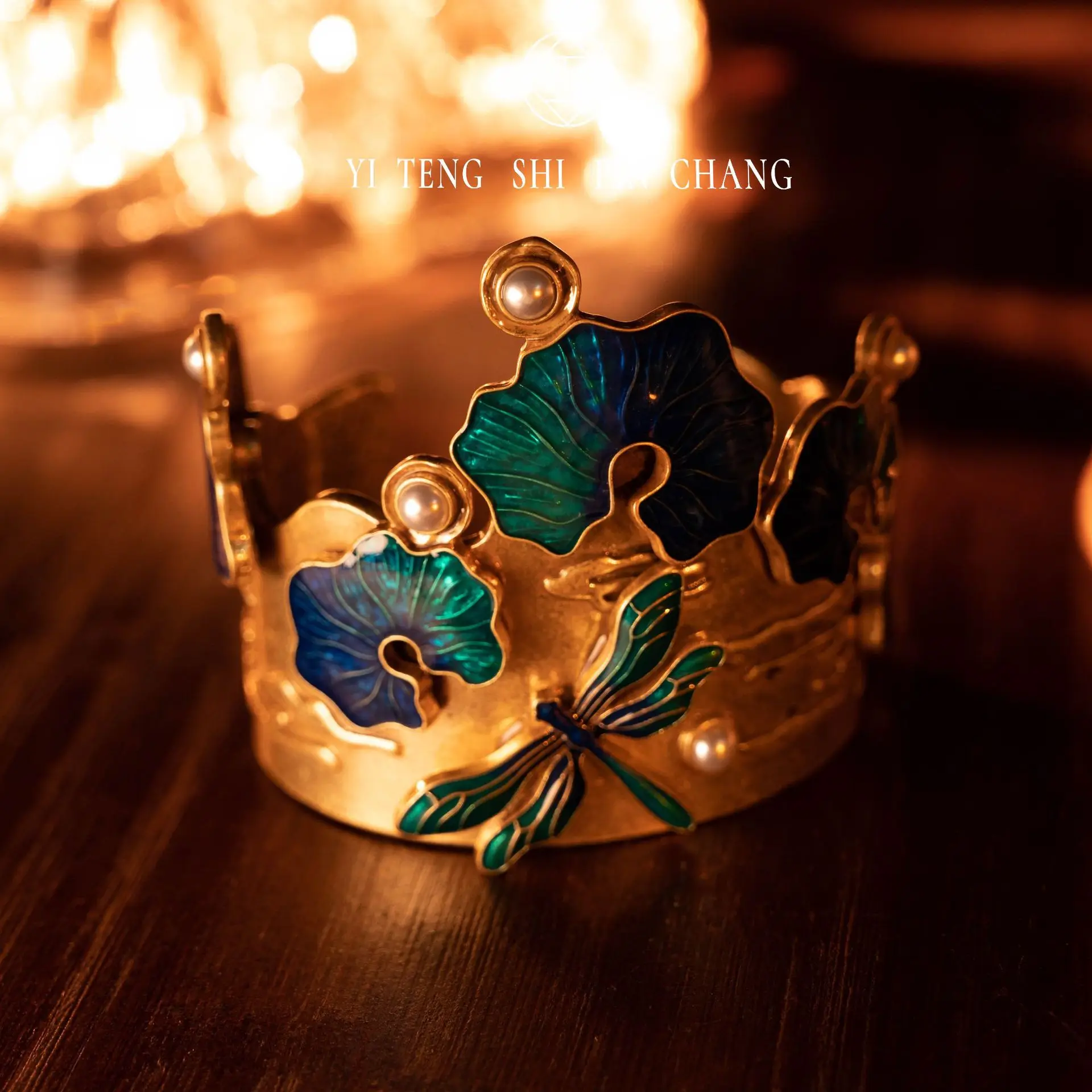 

Новый винтажный позолоченный ретро-браслет в Европе и Америке, модные украшения для женщин