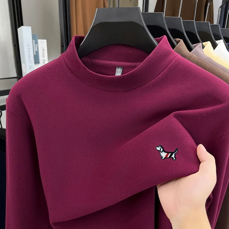 العلامة التجارية الفاخرة الرجال شبه عالية الرقبة المخملية طويلة الأكمام تي شيرت الخريف الشتاء جديد الكلب طباعة قاعدة قميص ملابس رجالية غير رسمية متعددة الاستخدامات