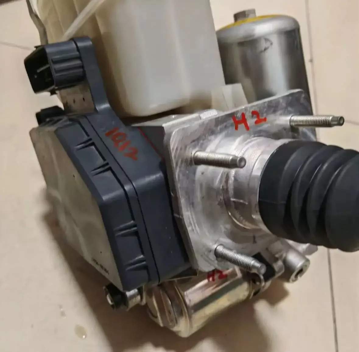 

ABS Pump 8954160190 89541-60190 8954160191 89541-60191 8954160390 89541-60390 8954160391 Brake Cylinder for Land Cruisers