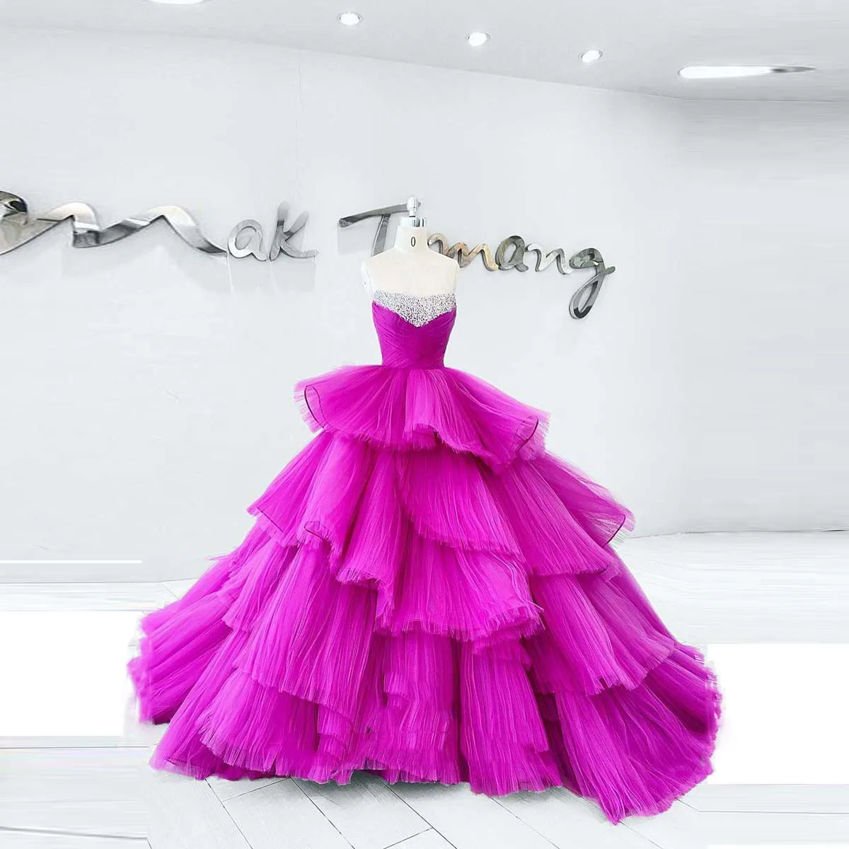 Luxury Women Maxi Dresses Beads Layered for Birthday Photoshoot Ruffle Tulle Bridal Dress Prom Gowns Puffy Lush Open Back