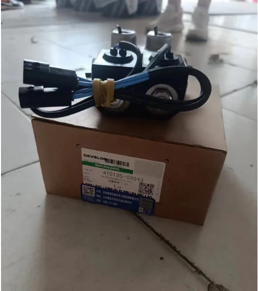 Doosan Daewoo Excavator Parts Original Manufacturer Doosan Genuine Parts Solenoid Valve Assy 410135-02043